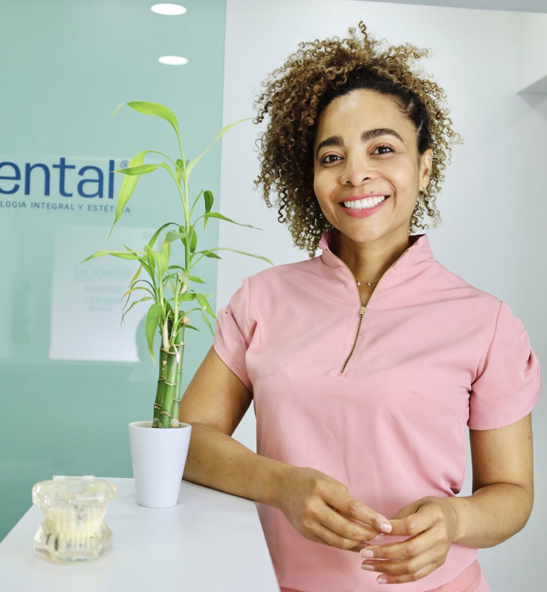 Dra. Alejandra Grueso en ALDental